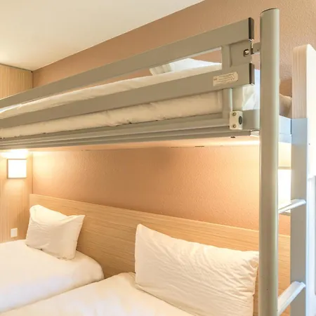 Premiere Classe Toulon מלון לה סיין סור-מר