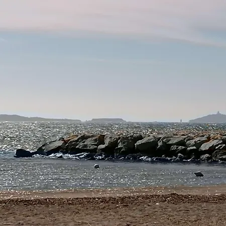 Premiere Classe Toulon לה סיין סור-מר